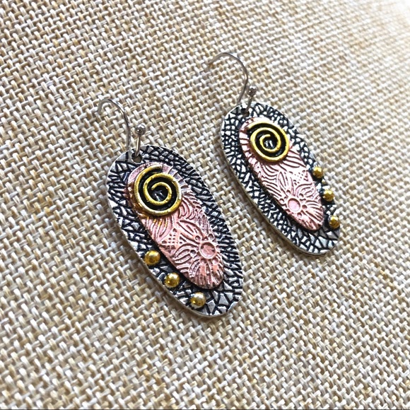 Bohemian Style Flower Leaf Dangle Earrings - Picture 4 of 7